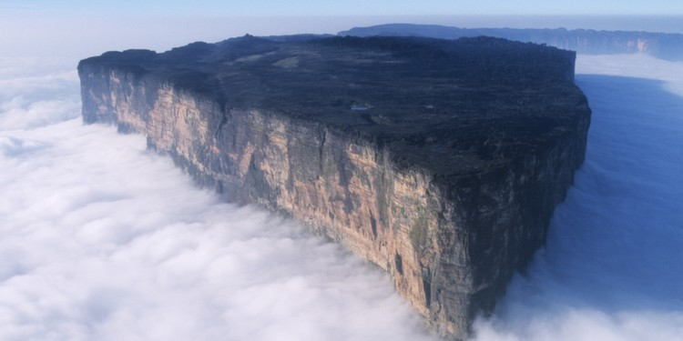 nature-roraima-clouds