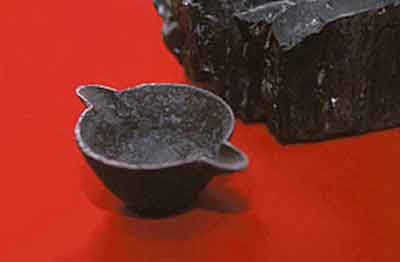cast-iron-cup-in-coal1