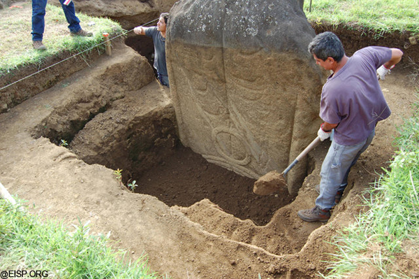 1436684064_easter-island-heads